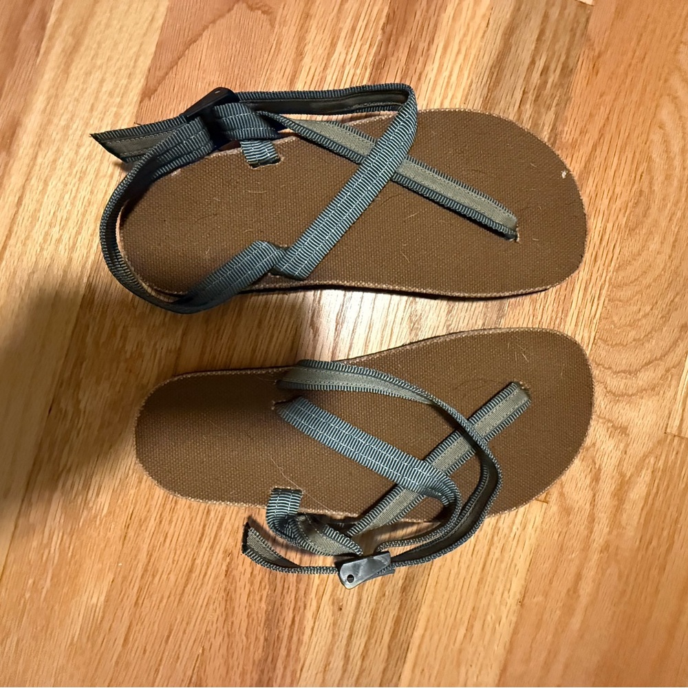 Earth Runners. Brand NEW! Never worn  Brown and Gray Women's Sandals SIZE 8